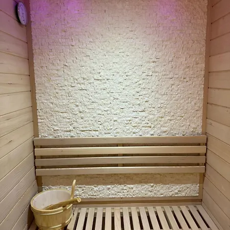 Capsule Moonlight - Jacuzzi - Sauna - Ecran 100