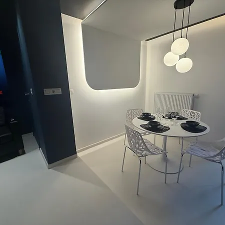 Capsule Moonlight - Jacuzzi - Sauna - Ecran 100