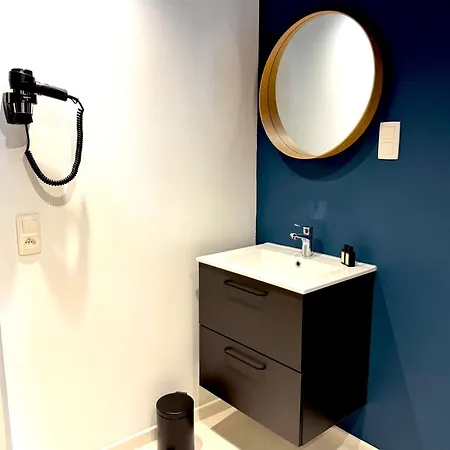 Capsule Moonlight - Jacuzzi - Sauna - Ecran 100