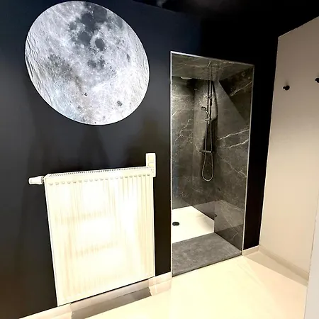 Capsule Moonlight - Jacuzzi - Sauna - Ecran 100