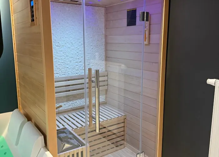 Capsule Moonlight - Jacuzzi - Sauna - Ecran 100