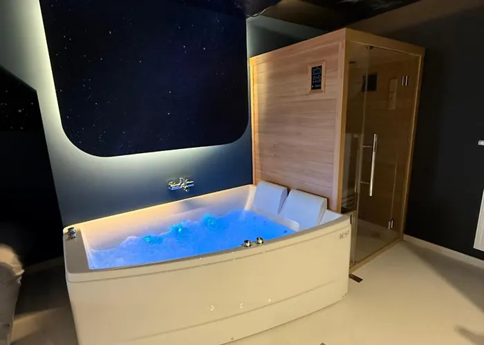 Capsule Moonlight - Jacuzzi - Sauna - Ecran 100